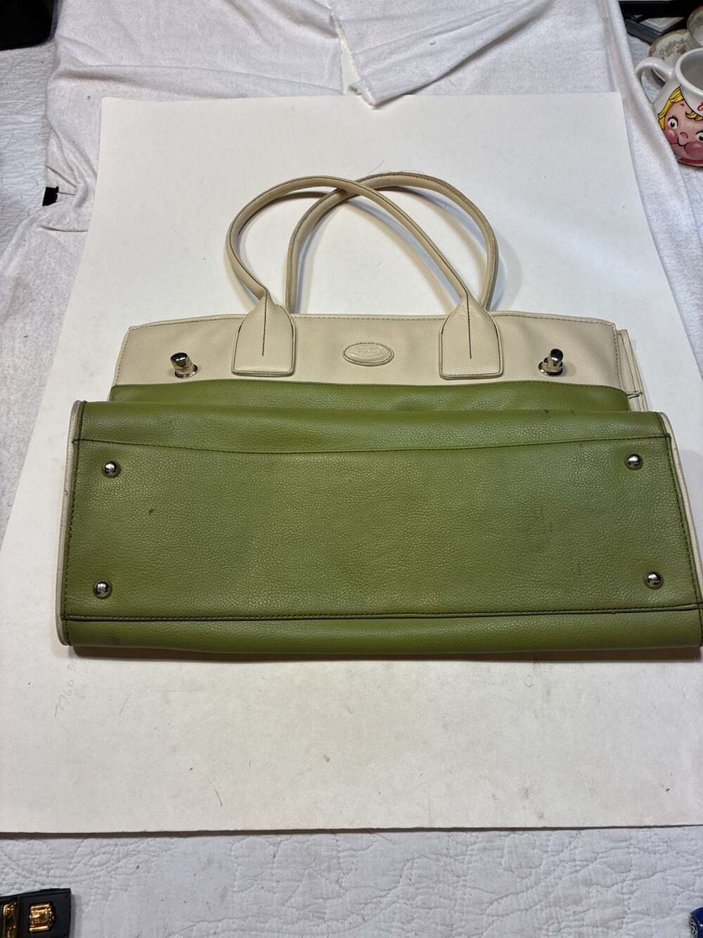 Tod's Two-Tone Green and Beige Leather Tote Shoulder Bag with Turnlock